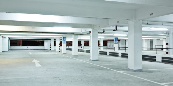 Comprar / Vender Apartamentos y Lofts en Barcelona · con Garaje / Parking