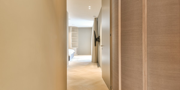 Comprar / Vender Dúplex y Áticos en Gràcia · con Mobiliario y Carpintería a Medida