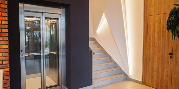 Comprar / Vender Dúplex y Áticos en Gràcia · con Ascensor