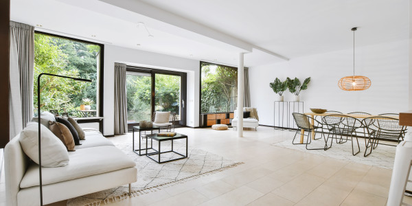 Compraventa de Inmuebles en Les Corts · Lofts