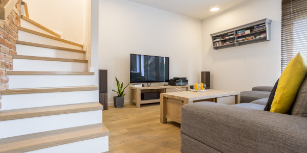 Inversores, Intermediarios, Agentes y Brokers Inmobiliarios en Sants-Montjüic · Apartamentos Turísticos