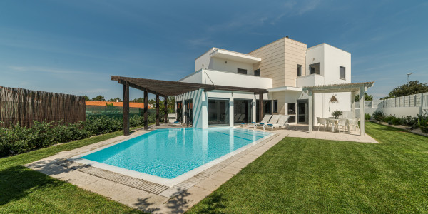 Inversores, Intermediarios, Agentes y Brokers Inmobiliarios en Sants-Montjüic · Villas